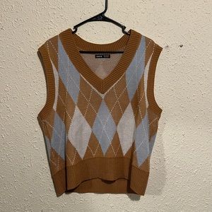 SHEIN Brown Argyle Sweater Vest (size medium)